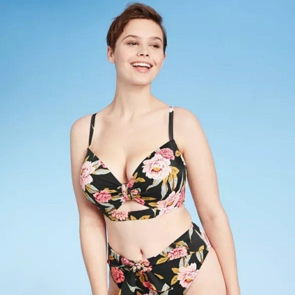 Women's Light Lift Floral Swimsuit Bikini Top M